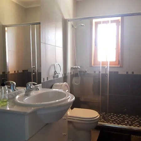 5 Bedrooms With Private Pool Enclosed Garden And Wifi At Portela *